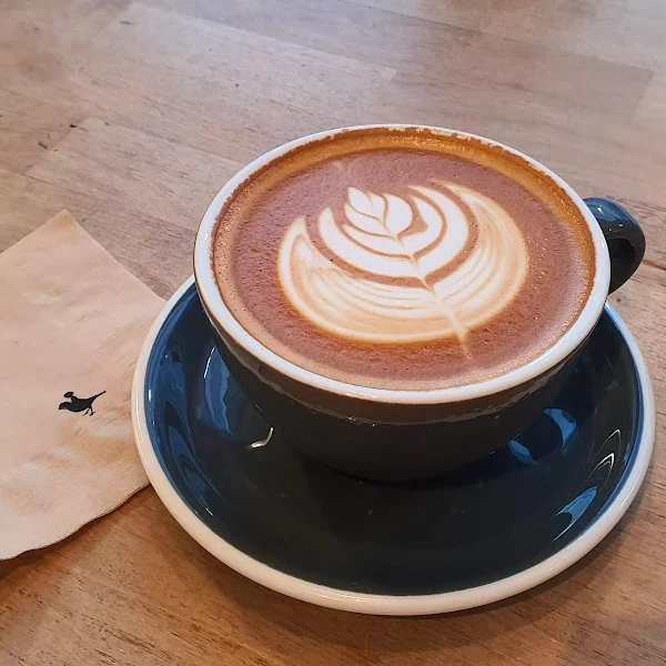 카페라떼 부드러운 우유와 향긋한 크레마